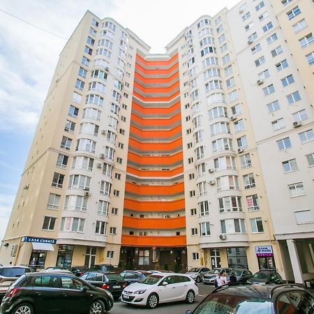 Apartament In Zona Centrala Si Parc Chişinau Exteriör bild