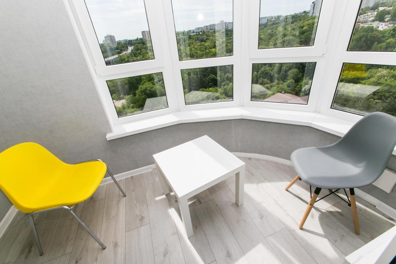 Apartament In Zona Centrala Si Parc Chişinau Exteriör bild
