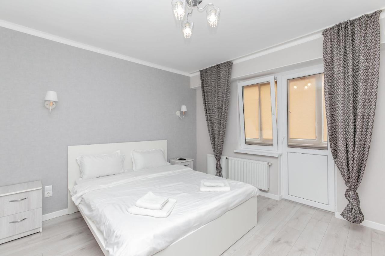 Apartament In Zona Centrala Si Parc Chişinau Exteriör bild