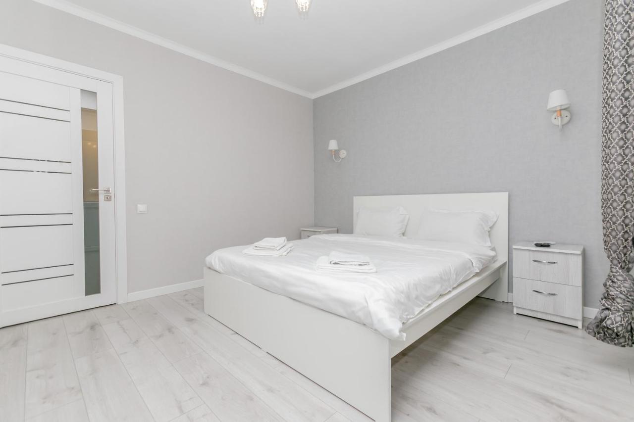 Apartament In Zona Centrala Si Parc Chişinau Exteriör bild